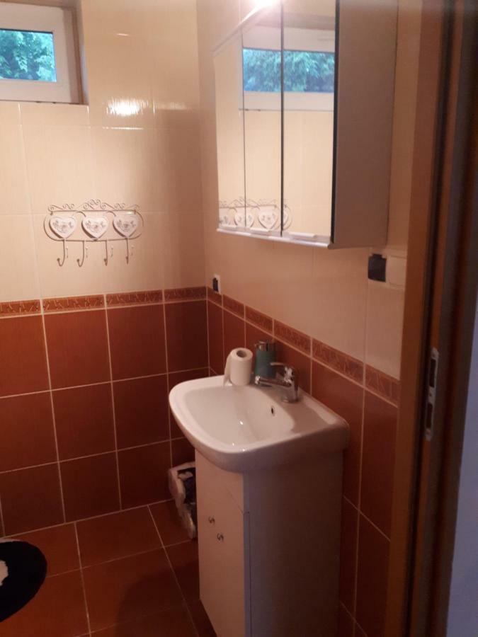 Apartament Deja Vu-Bieszczady Устшики-Дольне Экстерьер фото